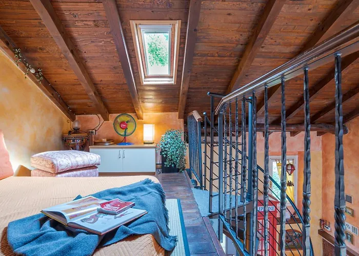 Gueshost - Bright In With View! Apartment