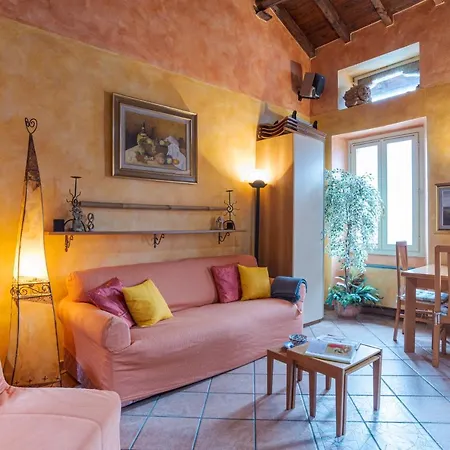 Gueshost - Bright In With View! 네소