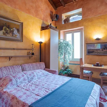 Gueshost - Bright In With View! 네소