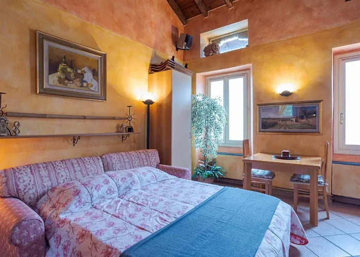 Gueshost - Bright In With View! Nesso