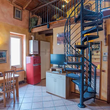 Gueshost - Bright In With View! Apartment *